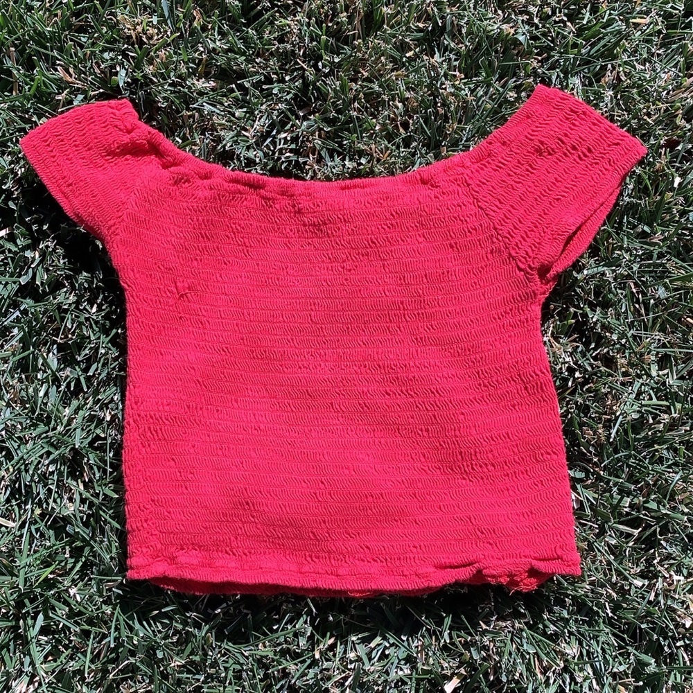 off the shoulder red cropped top ❤️